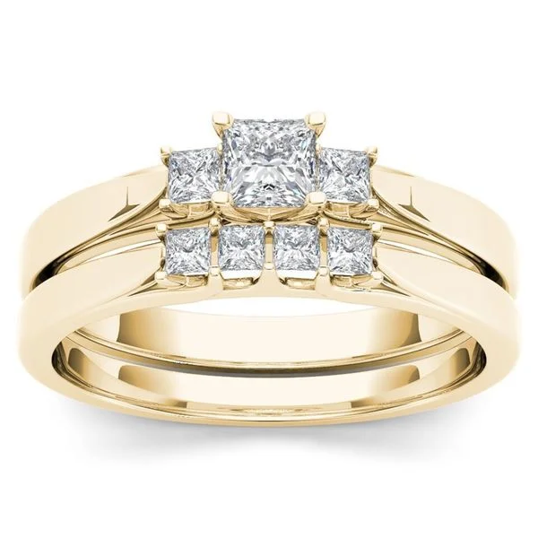 De Couer 14k Yellow Gold 1/2ct TDW Diamond Three-Stone Engagement Ring Set with One Band